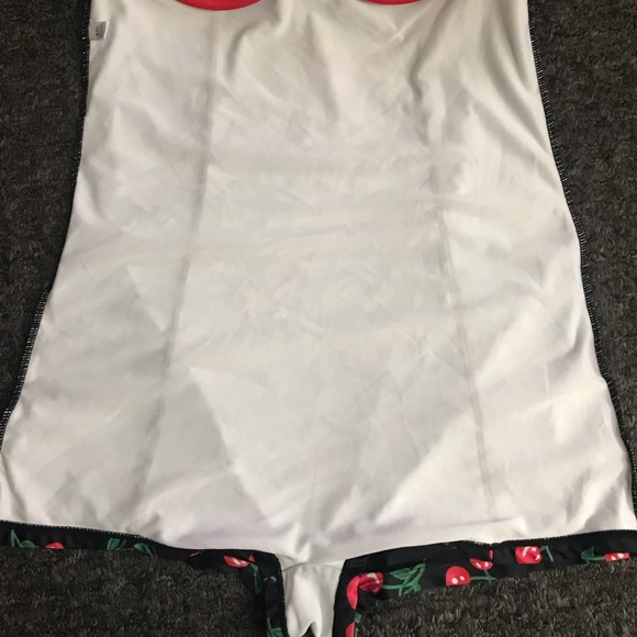 Cherry patterned bathing suit - Picture 4 of 4